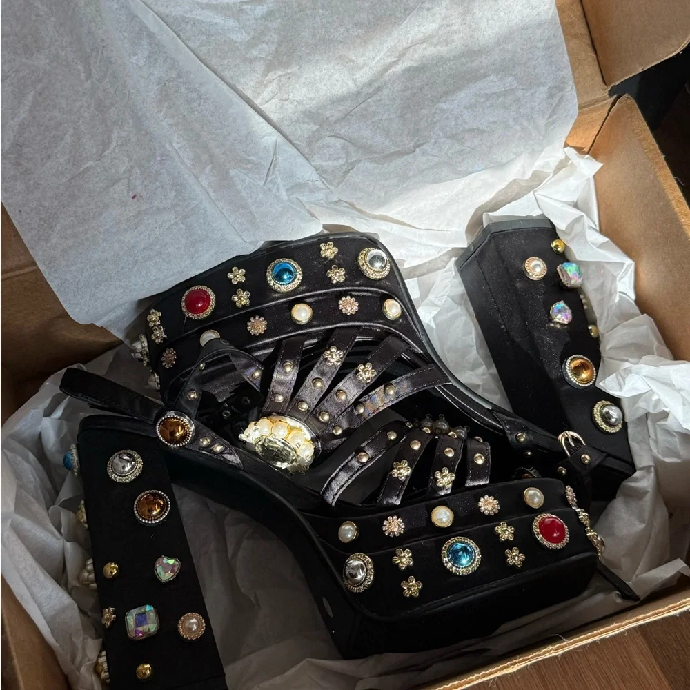 Embellished Black Platform Heels‎